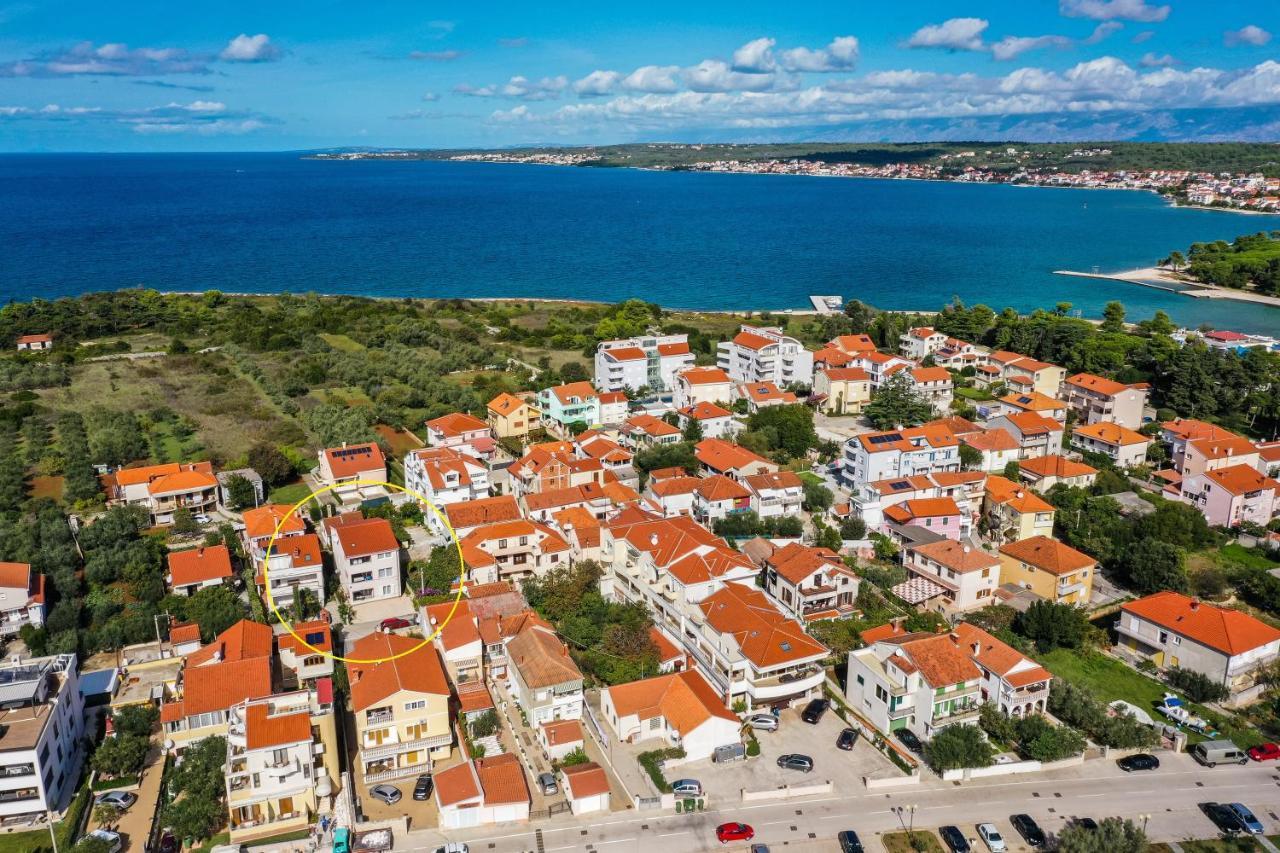 Apartment Puntamika Villa De Rosa - Ground floor Zadar Exteriör bild